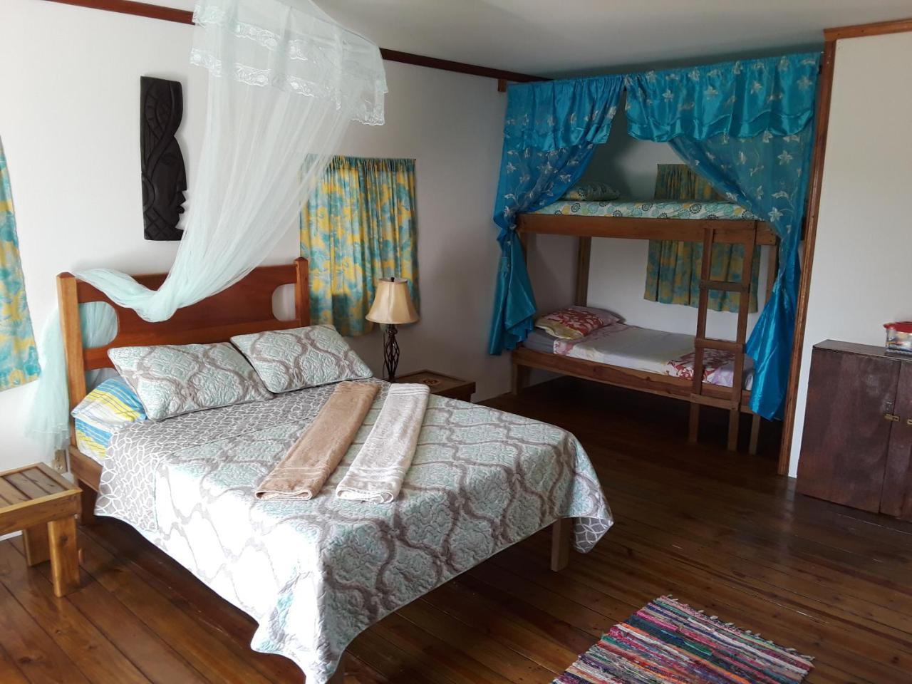 Albergue Hidden Haven Unitedville Exterior foto